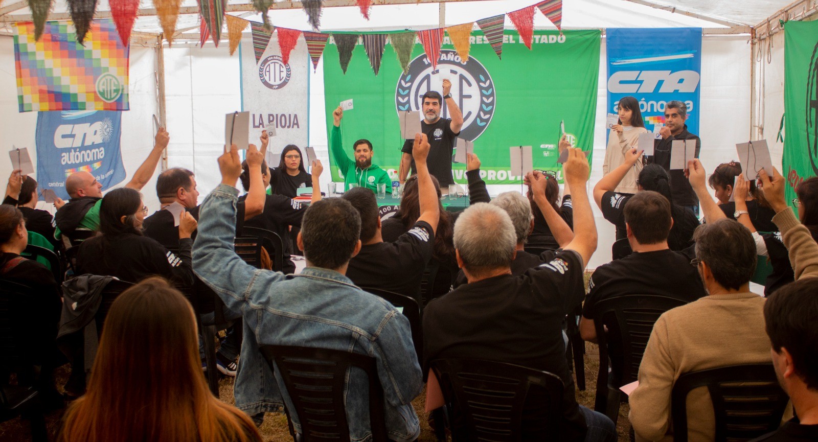 s4.jfif ATE La Rioja celebró su Congreso Ordinario y Extraordinario con amplia participación y unidad sindica