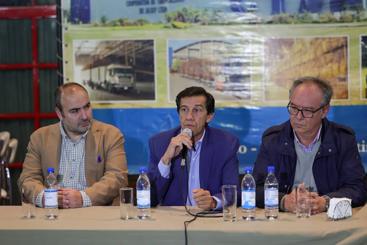 Presentaron megaobra hídrica para canalización de agua en Valle de Los Pericos