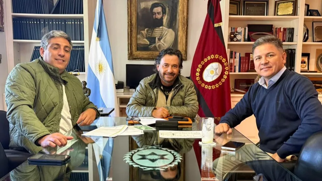 saenz-coordina-el-operativo-integral-de-asistencia-en-rivadavia-y-refuerza-la-presencia-del-estado-en-zonas-afectadas-por-las-crecidas.webp SÁENZ REFUERZA LA PRESENCIA DEL ESTADO EN RIVADAVIA POR LAS CRECIDAS DEL BERMEJO