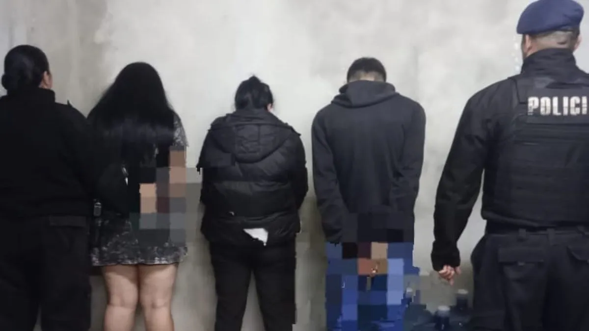 Sauce Viejo: una mujer descendió de un Uber y tiró un arma en un zanjón