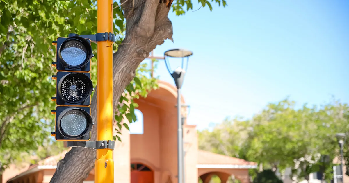 La Municipalidad de Capital con una inversion cercana a los 60 millones de pesos coloco cinco  semáforos en lugares estratégicos solicitados por los vecinos.