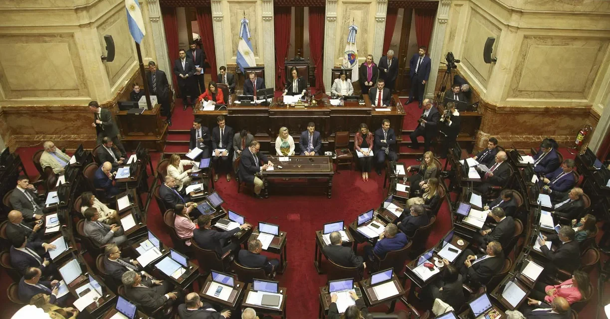 La cámara alta reunió el mínimo de legisladores para comenzar el debate, sin el bloque de Unión por la Patria