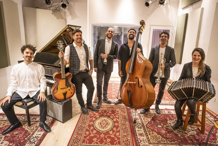 Sexteto Fantasma, a los Grammy por La Inevitable Tentación de Ir a Contramano