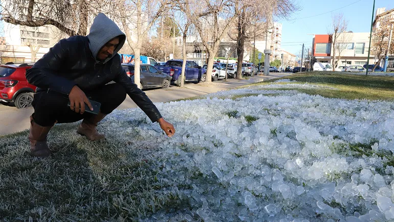 Volvió el frío intenso y anticipan una segunda ola polar en plenas vacaciones de invierno