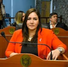 LA UCR EN CONTRA DE LOS DECRETOS DE JALIL