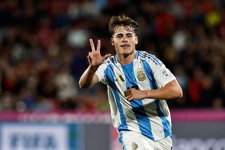 silvettimateogolcolombia.jpg Argentina superó a una durísima Colombia y jugará la final con Marruecos