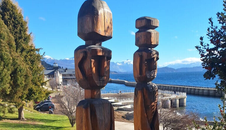 Los tótems de la Costanera recuperarán su historia y su presencia en la ciudad