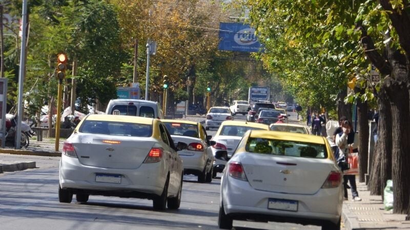 La Secretaría de Tránsito y Transporte comunicó que  a partir del 2 de diciembre de 2024  el servicio de Taxis modificará sus tarifas.