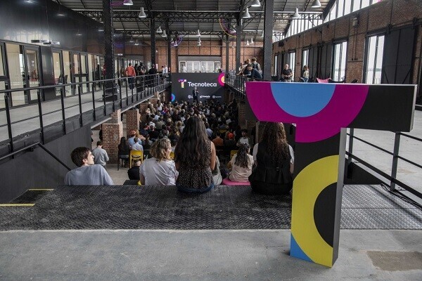 Se inauguró Tecnoteca, la escuela de tecnología y oficios digitales para las juventudes de la ciudad