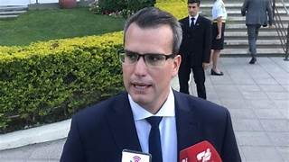 th.jfif Crisis en Rawson: Munisaga pidió la renuncia de 76 funcionarios por la caída de ingresos
