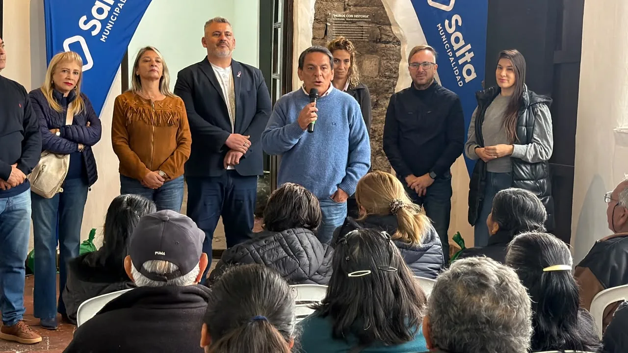 salta: 80 familias recibieron las escrituras de sus viviendas después de años de espera