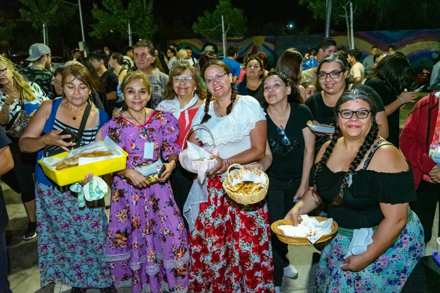 Con la presencia del vice gobernador de San Juan,Fabian Martin,Rivadavia Ciudad en el Día de la Tradición reunió a cientos de vecinos en la Plaza Cívica del Parque de Rivadavia para celebrar nuestras costumbres y cultura