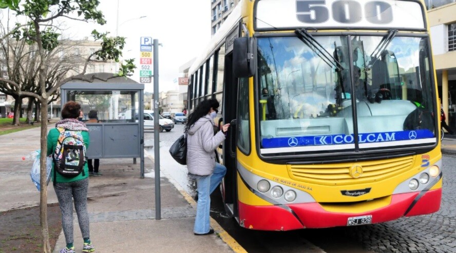 Se aprobó un nuevo aumento del boleto de colectivo en Tandil: viajar costará más de .900