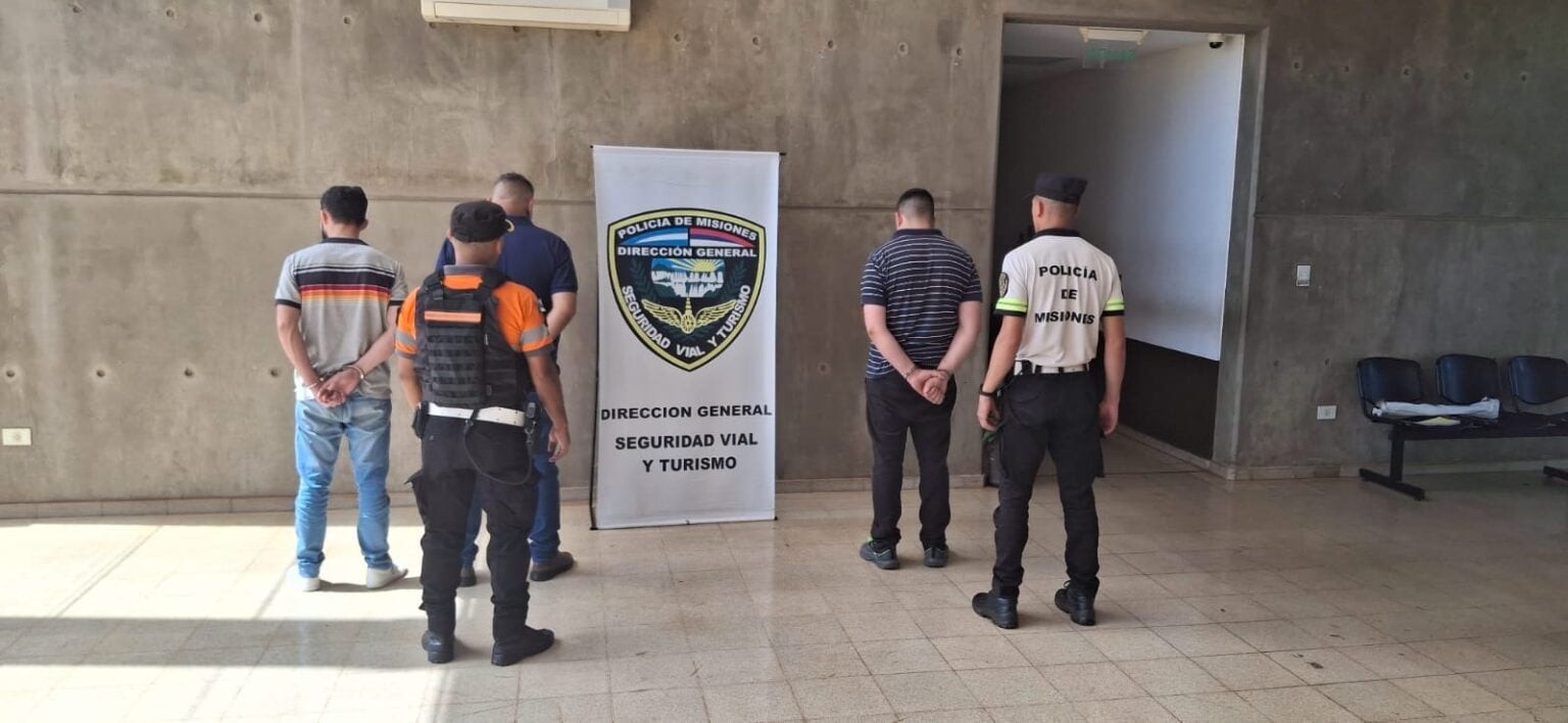 tres-detenidos-posadas-2-1536x708.jpeg Tres detenidos tras irrumpir armados en una vivienda para cobrar una presunta deuda en Posadas