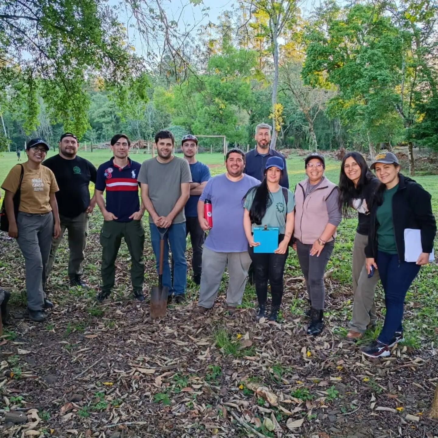 Estudiantes de 5.º año de Ingeniería Forestal de la Facultad de Ciencias Forestales – UNaM realizaron una salida a campo
