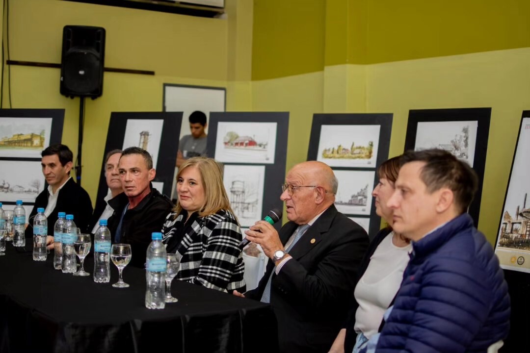 En un evento que reunió a destacadas figuras del ámbito político y académico,la Municipalidad de San Martín y la Facultad de Arquitectura, Diseño y Urbanismo de la Universidad de Buenos Aires presentaron en la Casa de la Historia y la Cultura de este departamento, el ambicioso proyecto «Experiencia San Martín/UBA – Ciudades para armar».