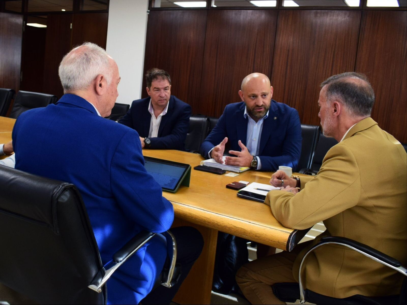 Vaca Muerta: Santa Fe avanza un convenio de cooperación con Neuquén