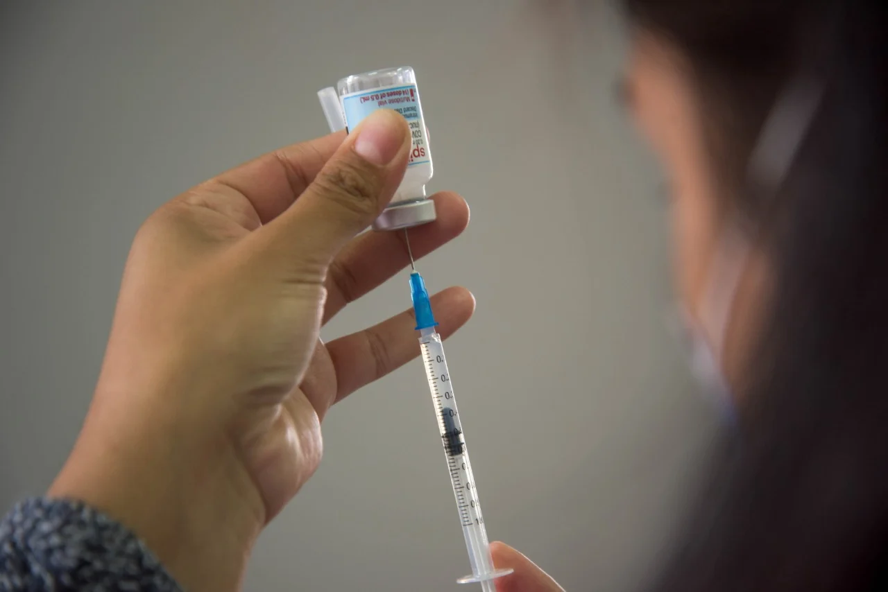 Chubut extiende hasta el 30 de septiembre la vacunación contra el Virus Sincicial Respiratorio