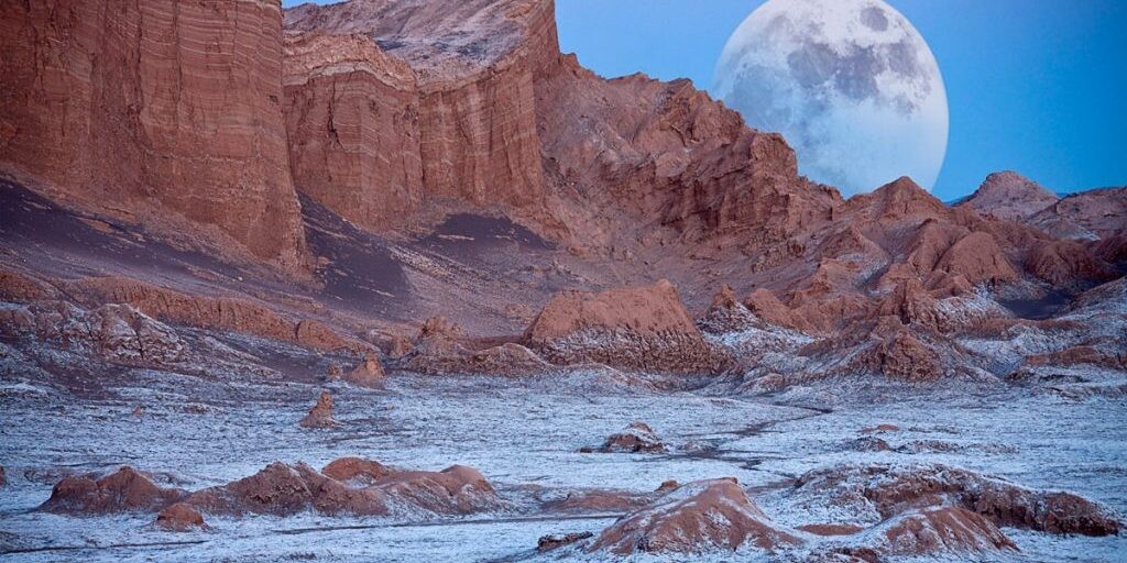 LA BANDA COLDPLAY Y WARNER MUSIC, eligió el Valle de la Luna, para el lanzamiento de su próximo Álbum