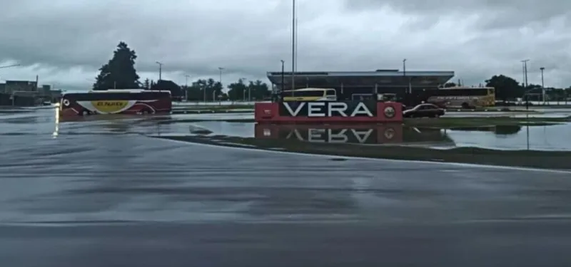 Inundaciones en Vera: con más de 300 mm acumulados, la situación afecta caminos, producción ganadera y servicios básicos