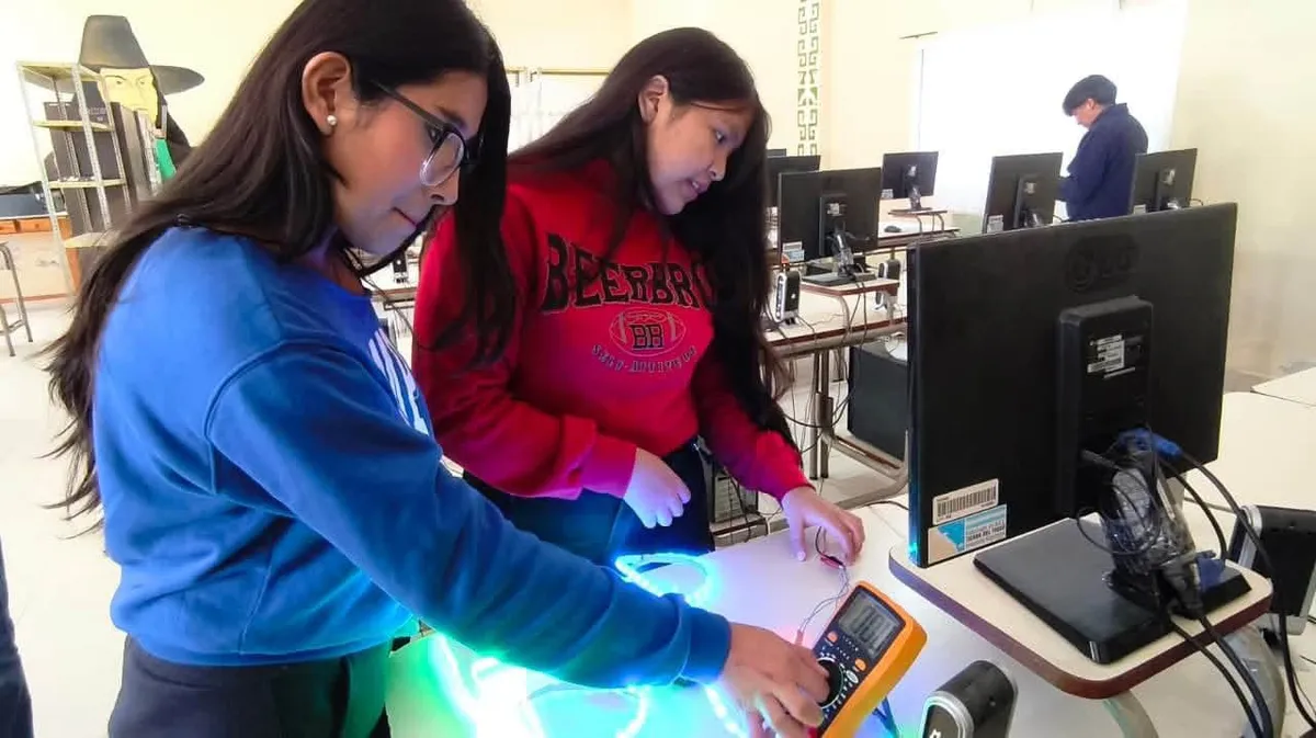 Juventud presentó «Voltaje Estudiantil» para estudiantes carroceros