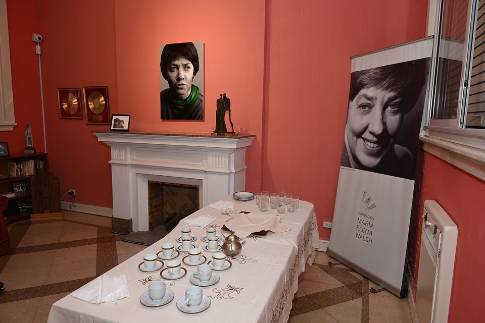 Congreso académico y exposición de María Elena Walsh en la Biblioteca Nacional