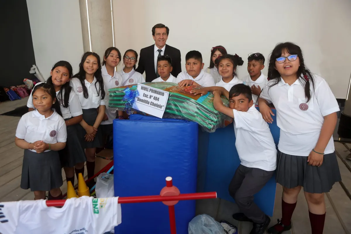 Sadir entregó los premios del concurso «El saber ilumina»