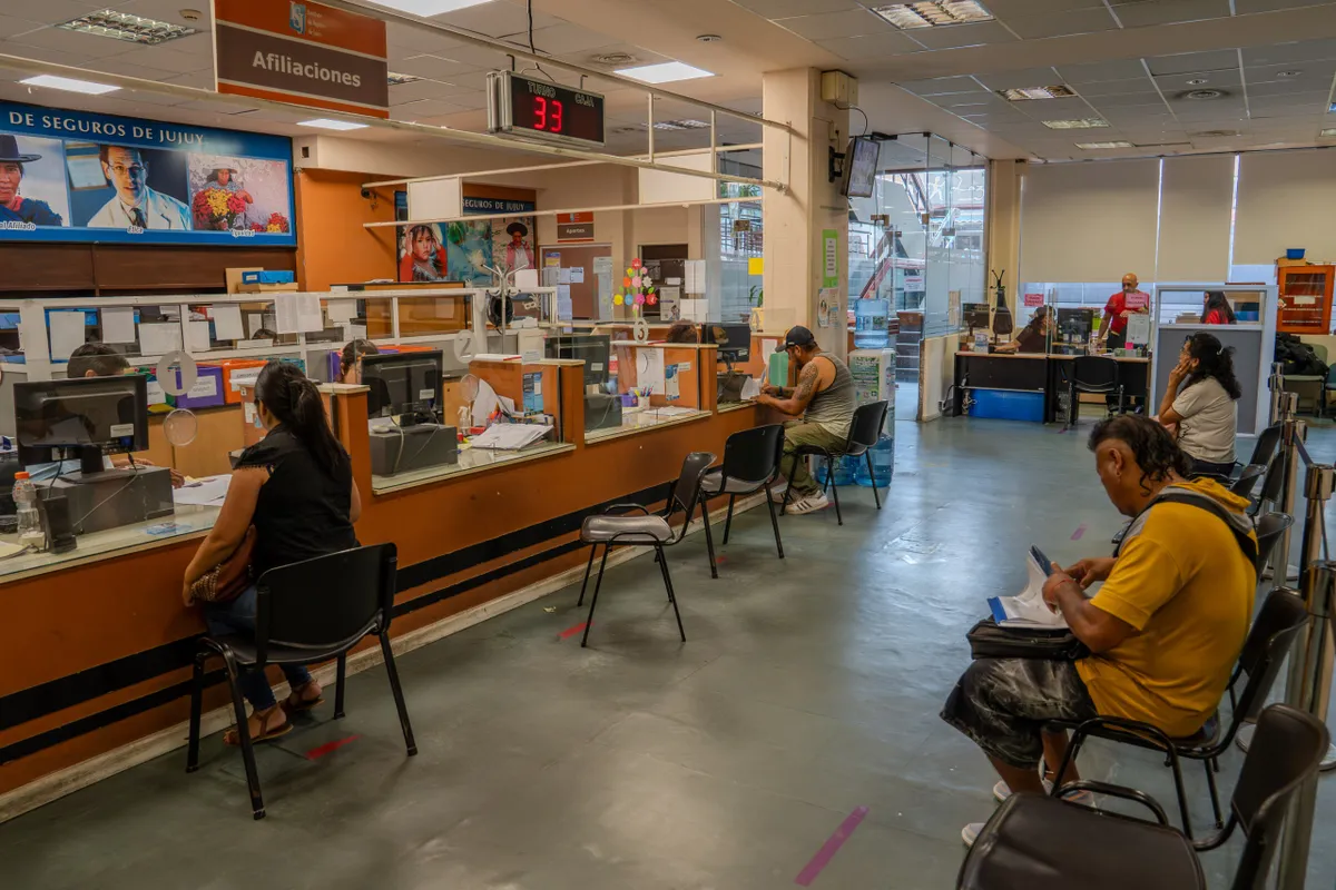 Más de 60 farmacias adheridas al plan de entrega descentralizada del ISJ