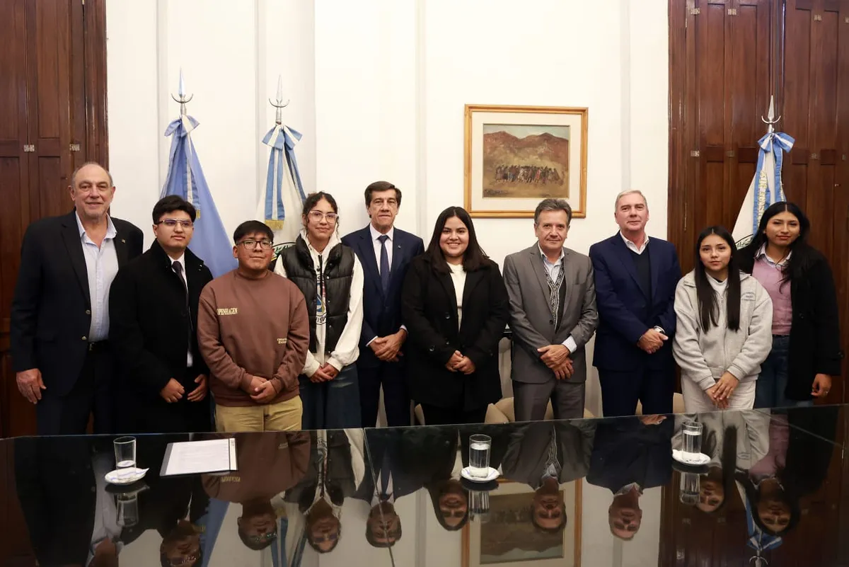 El Gobierno de Jujuy otorgó becas a estudiantes de la carrera de Medicina