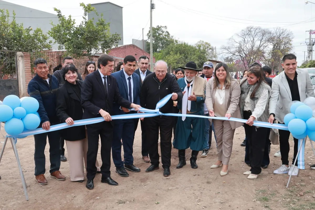 Sadir inauguró una red de agua y un nuevo espacio para emprendedores en Pampa Blanca