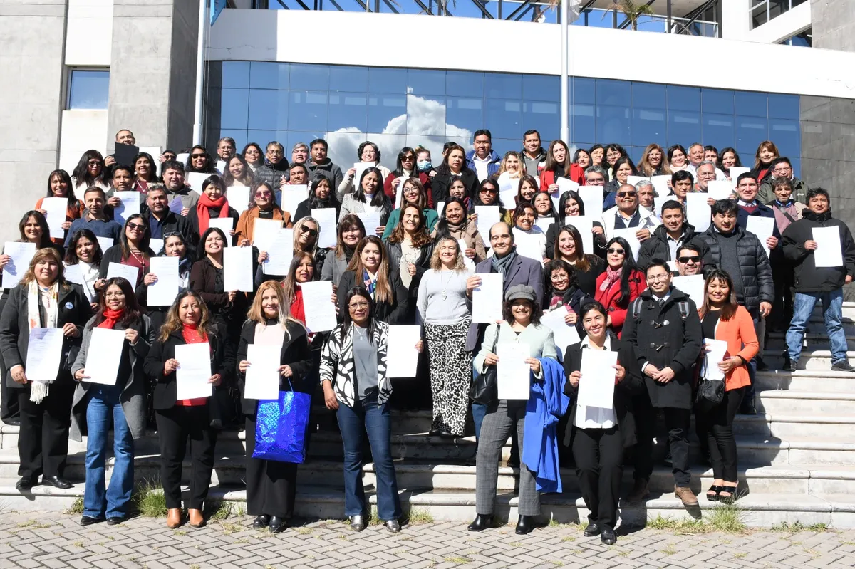 Educación entregó 120 nuevas titularizaciones y anunció una próxima etapa