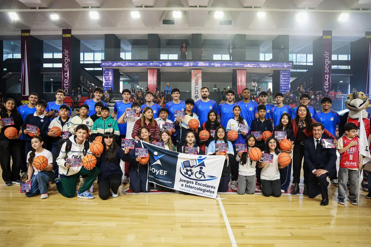 Sadir acompañó la presentación del plantel de Jujuy Básquet para la temporada 2026/27