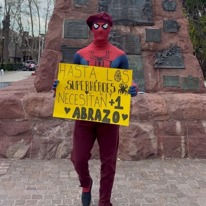 SAN RAFAEL | “SPIDERMAN GAUCHO” ABRAZOS Y ALEGRÍA EN EVENTOS SOLIDARIOS
