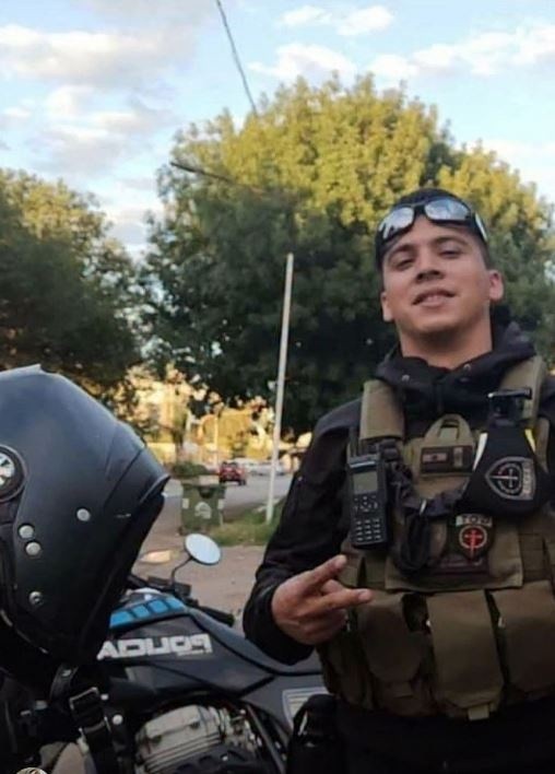 damian_lopez_policia.jpg_1241259066 (1).jpg