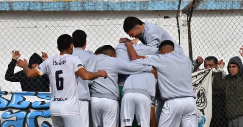 El «Albo» metió tres al «hilo» y está clasificado