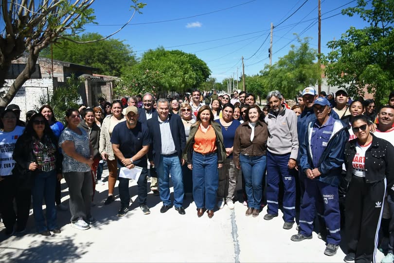 La intendente Fuentes habilitó la pavimentación de un tramo de la calle Martín Fierro en el barrio Reconquista