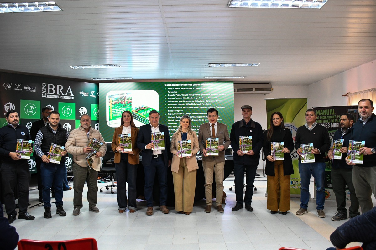 PRESENTARON EL MANUAL DE INDICADORES PARA EL MONITOREO DE PLANES DE MANEJO DE BOSQUES CON GANADERÍA INTEGRADA EN SANTIAGO DEL ESTERO