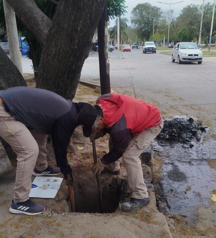 Inició la semana con tareas para mejorar el escurrimiento del agua de lluvia