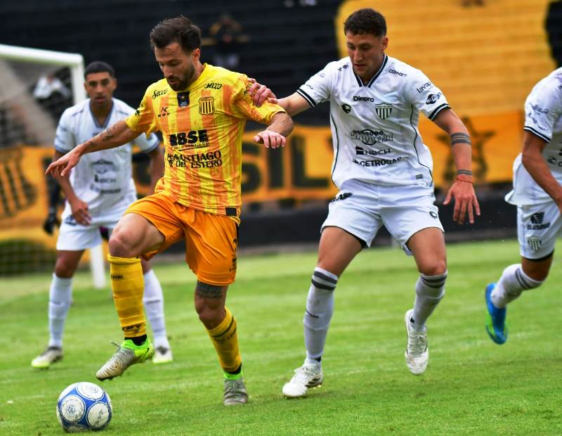 Mitre no pudo salir del empate con For Ever
