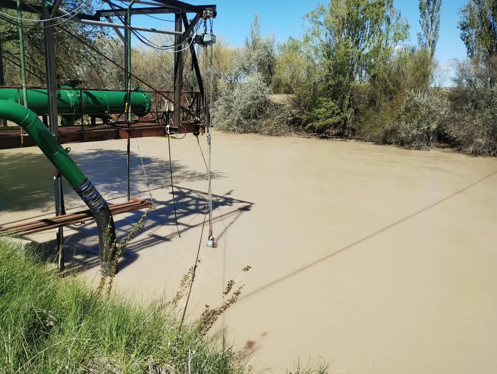 Turbiedad elevada en el río Chubut: se solicita cuidar el agua