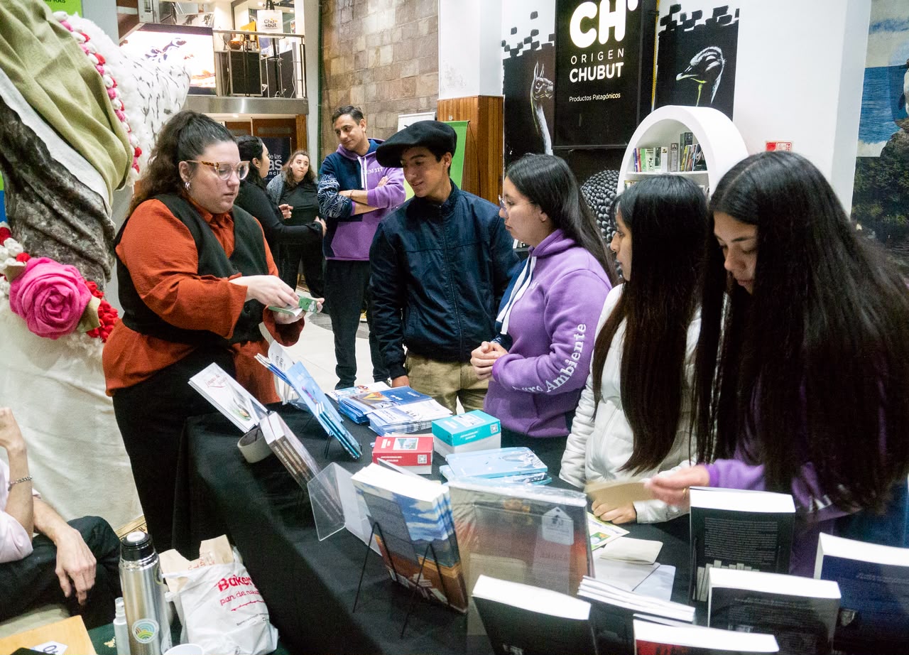 Casa del Chubut fue sede de una exitosa edición de la V Feria del Libro Patagónica
