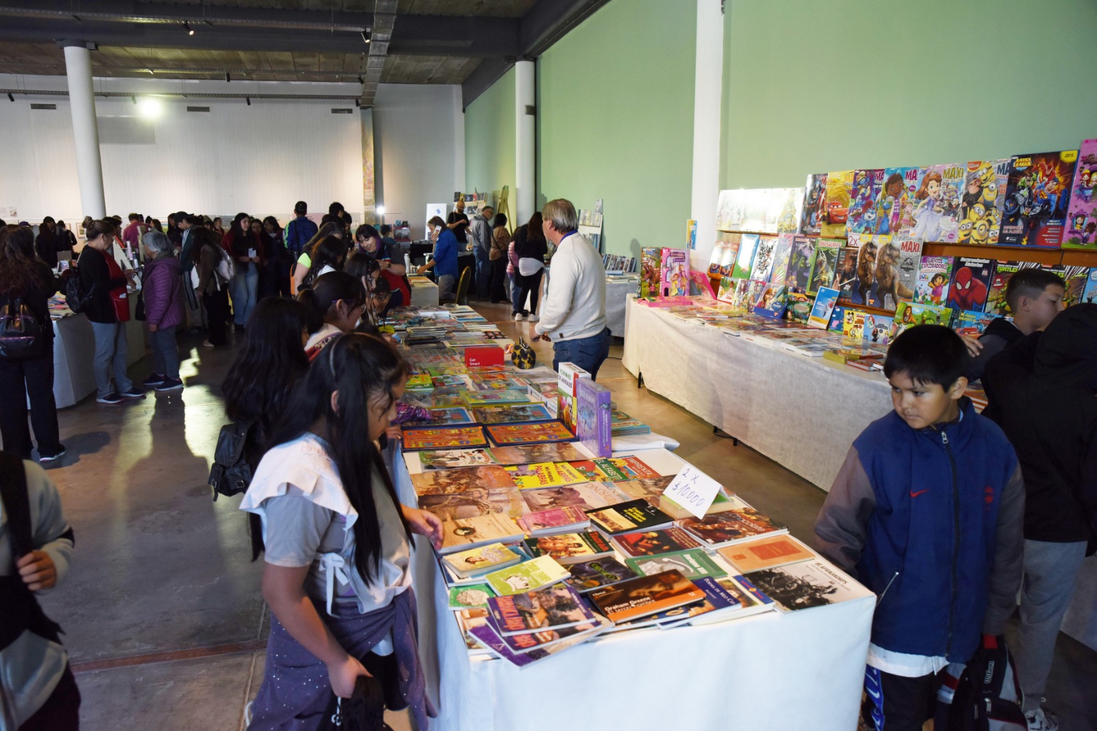 Provincia acompañó la Feria del Libro y las Artes de Trelew con diversas propuestas culturales
