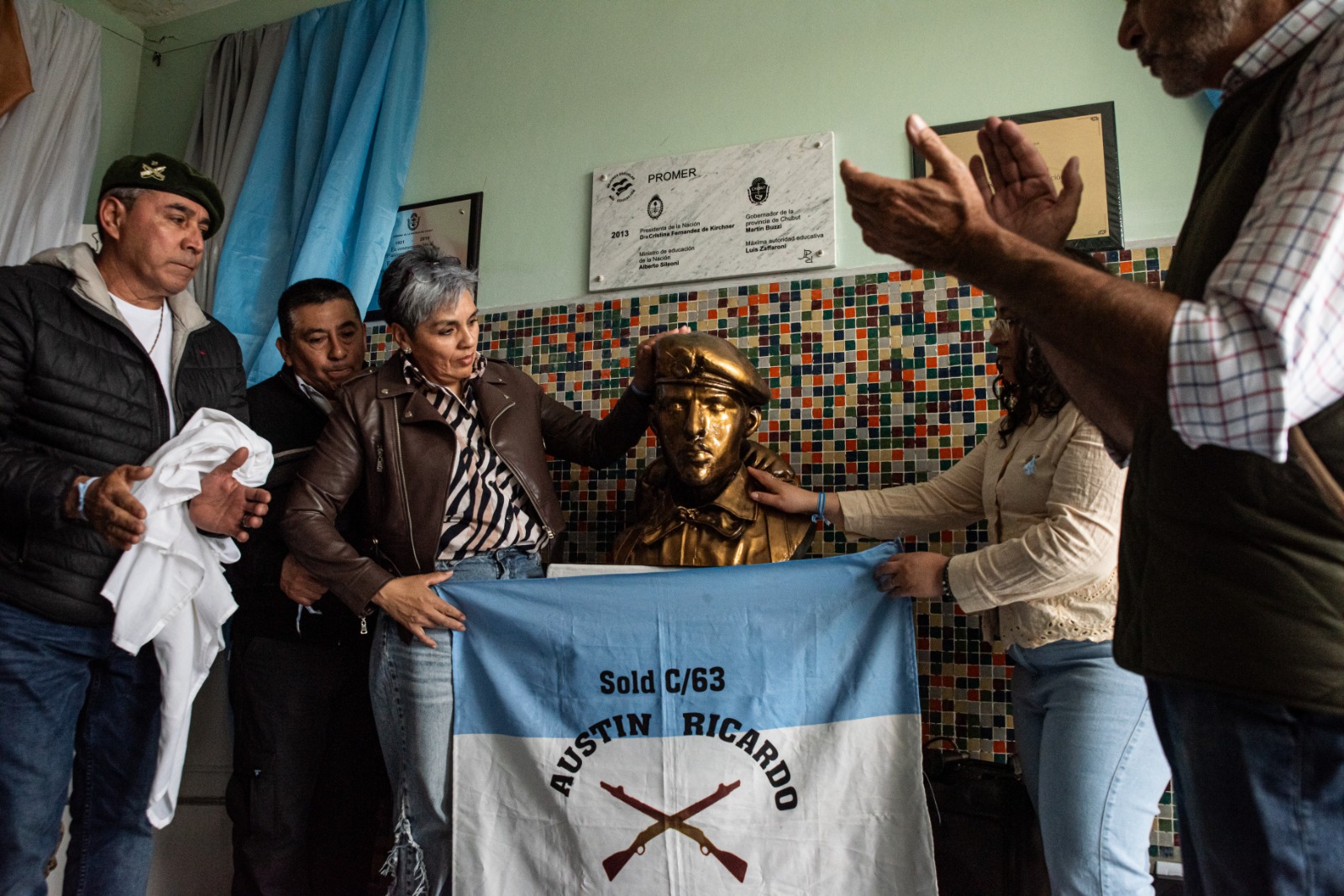 Provincia acompañó en Tecka un nuevo homenaje al héroe de Malvinas Ricardo Andrés Austin