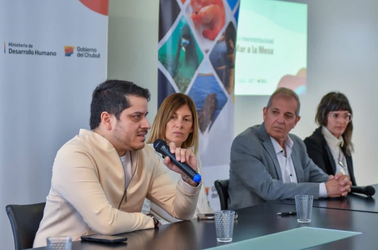 «Del Mar a la Mesa»: Provincia entregó merluza a instituciones educativas, sociales y sanitarias del Chubut