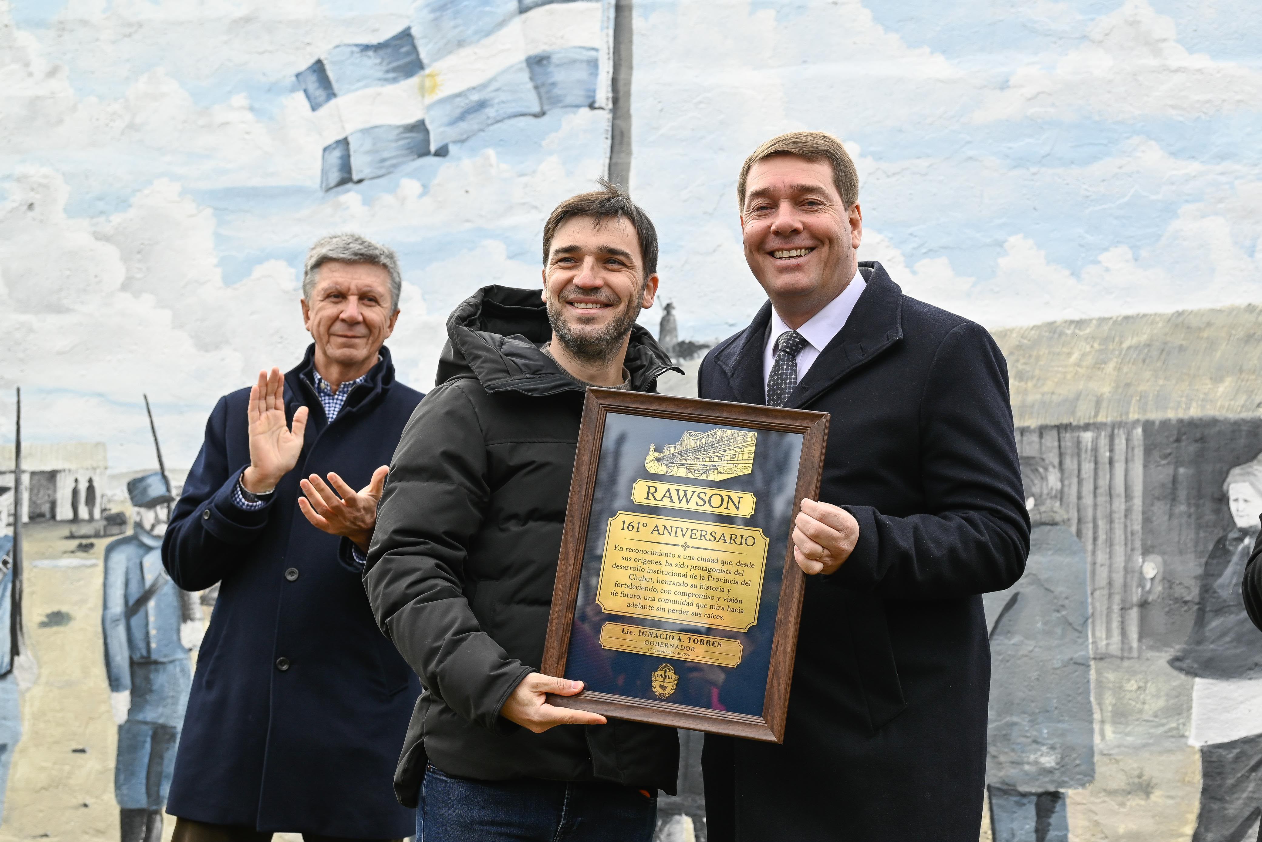 En el aniversario de Rawson, anunció nuevas viviendas para los vecinos de la Capital y destacó el avance de obras estratégicas