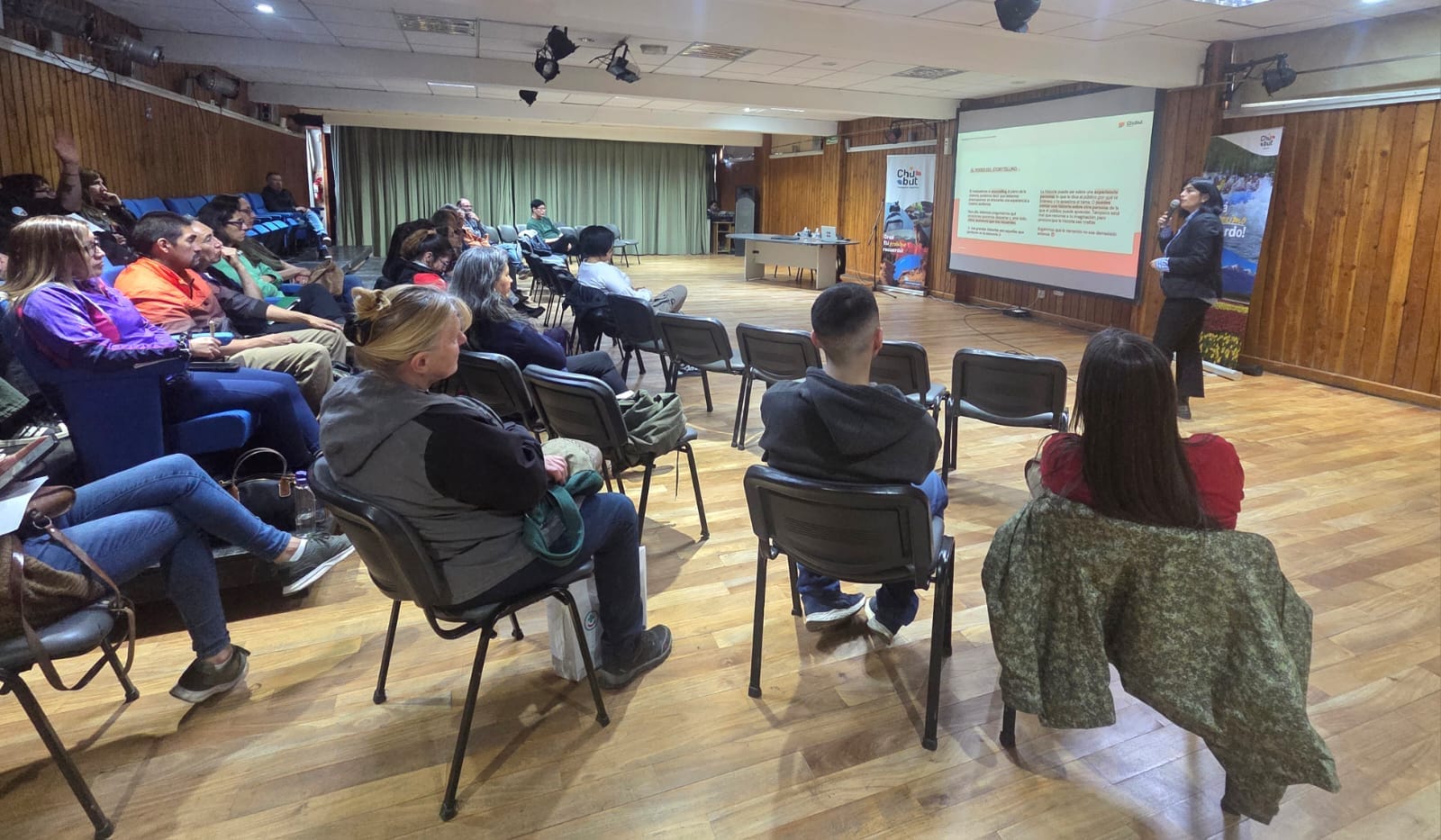 Provincia capacitó a prestadores turísticos sobre el uso de IA para potenciar sus emprendimientos