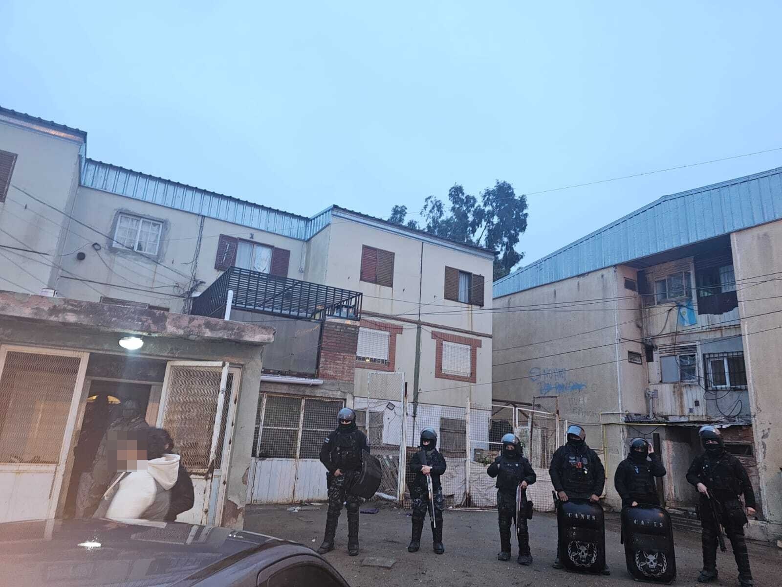 La Policía del Chubut desarticuló una organización dedicada al narcotráfico y secuestró más de cinco kilos de cocaína
