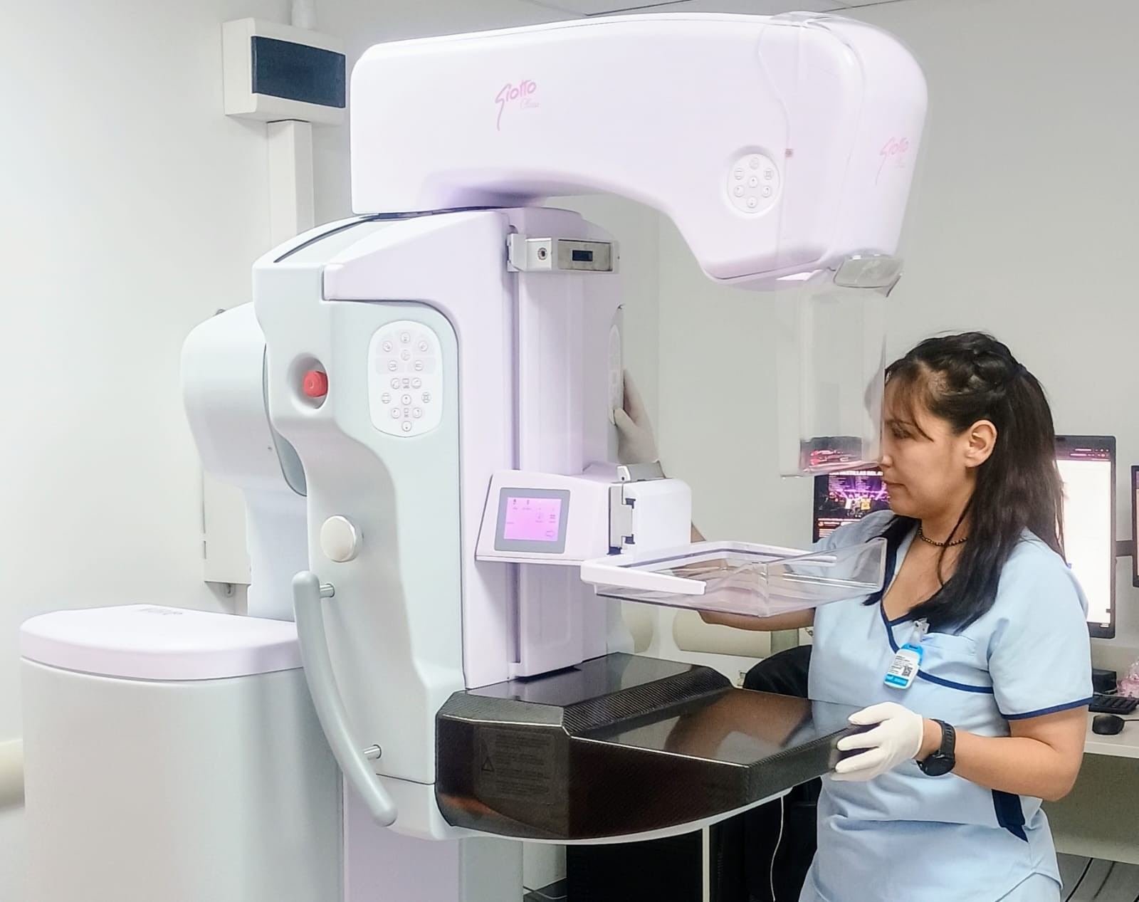 Octubre Rosa: hospitales cabecera ya realizaron más de 450 mamografías