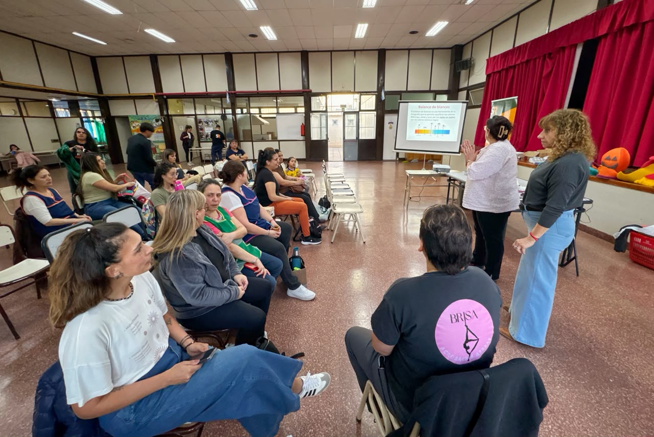 25 docentes se capacitaron en stop motion para transformar libros en cortometrajes