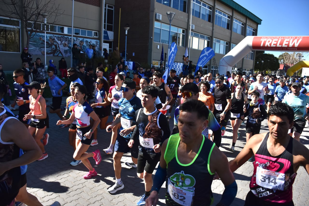 El Municipio de Trelew acompañó una nueva edición de la Corrida Universitaria de la UNPSJB